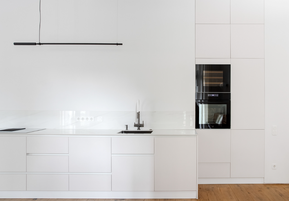 公寓:全白与木质温暖相遇的地方 公寓:全白与木质温暖相遇的地方