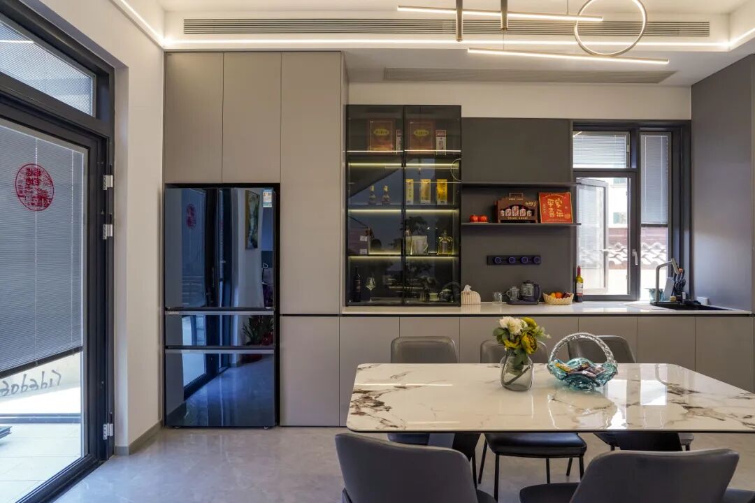 180平米现代轻奢大平层设计案例