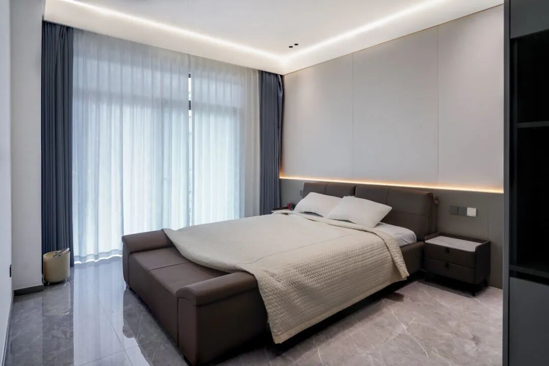 180平米现代轻奢大平层设计案例