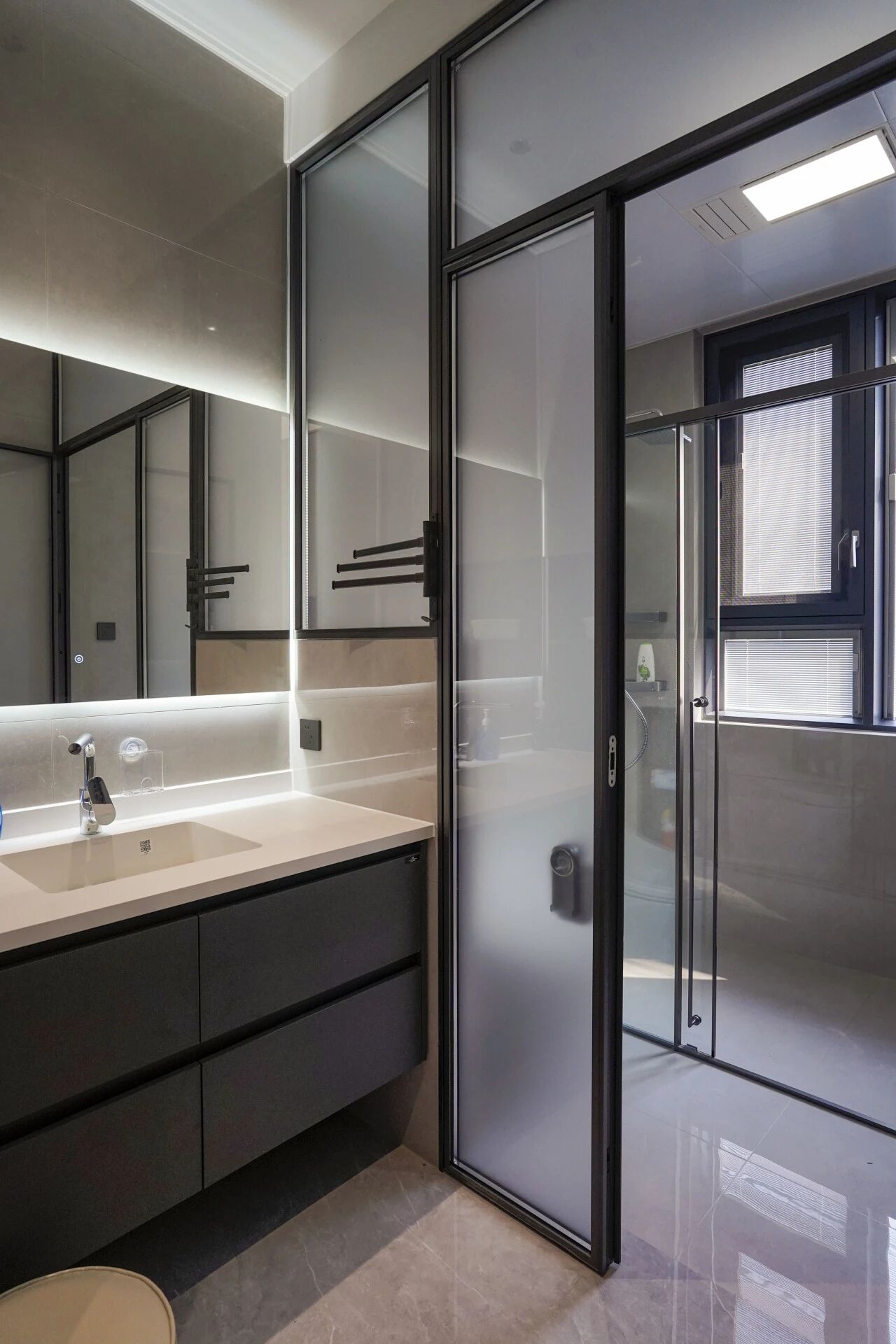 180平米现代轻奢大平层设计案例